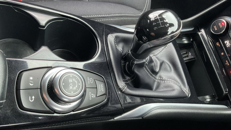 Infiniti Q30 1.5d Business Executive 5dr Diesel Hatchback